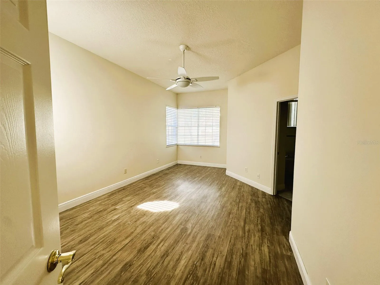 14342 TAMBOURINE DR