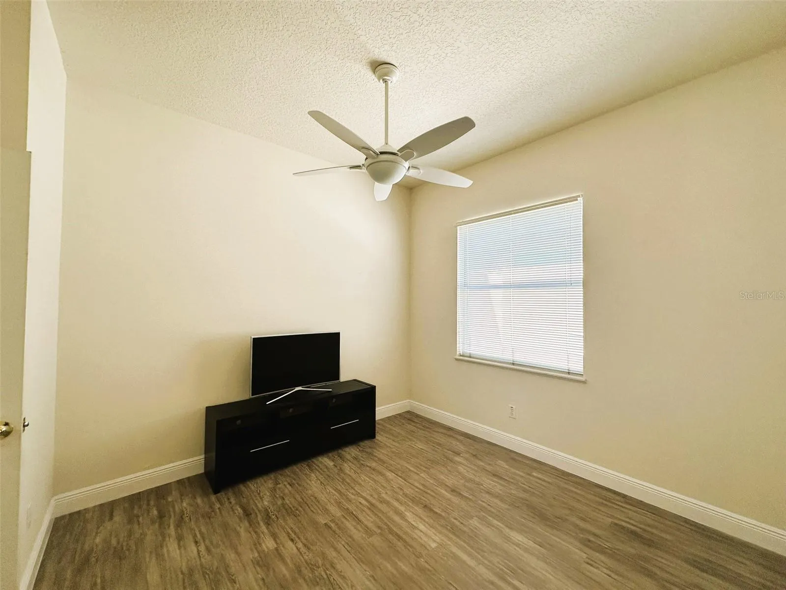 14342 TAMBOURINE DR