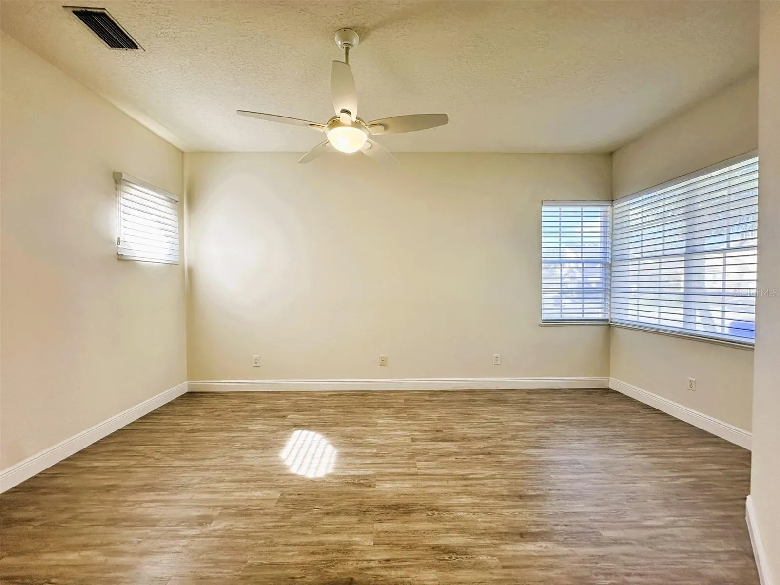 14342 TAMBOURINE DR