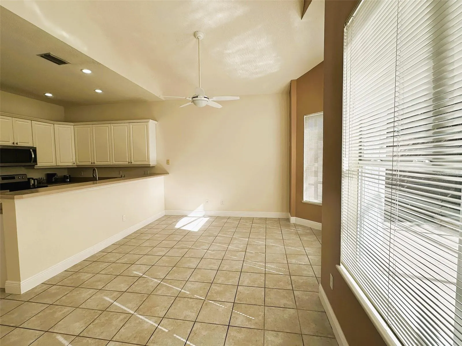 14342 TAMBOURINE DR