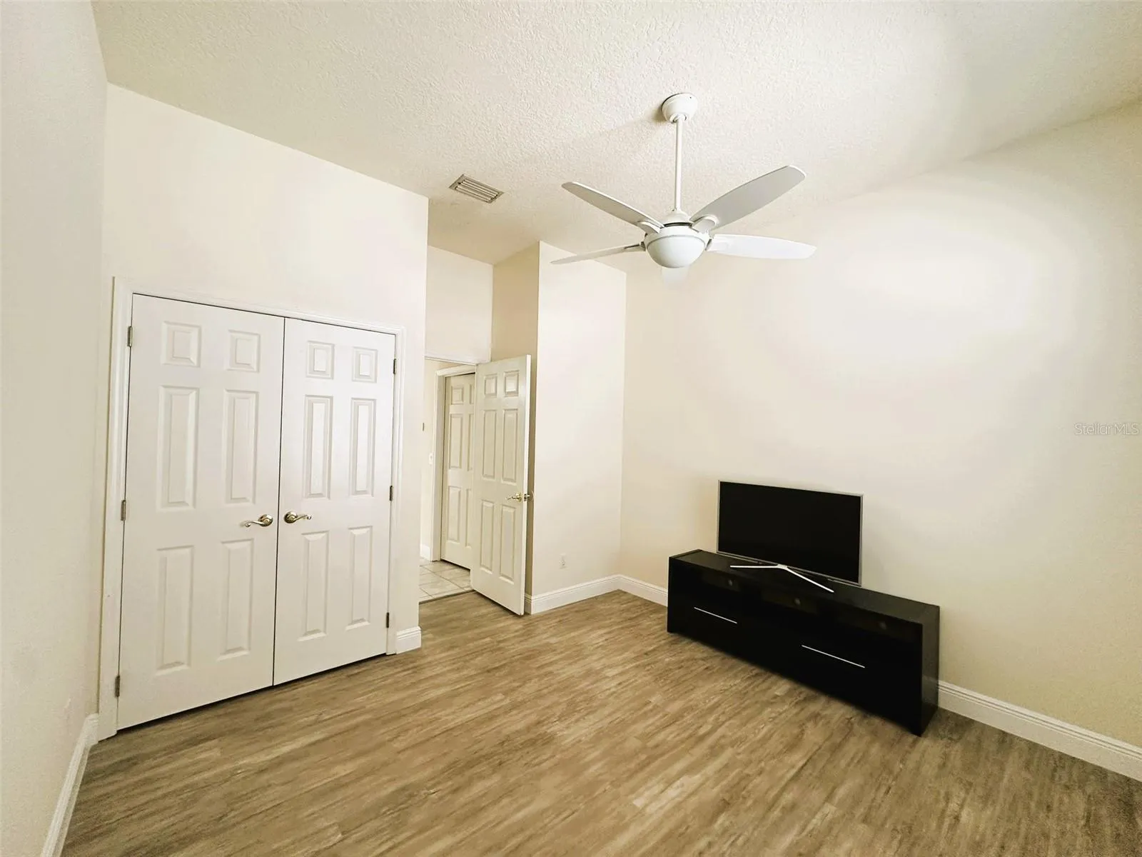 14342 TAMBOURINE DR
