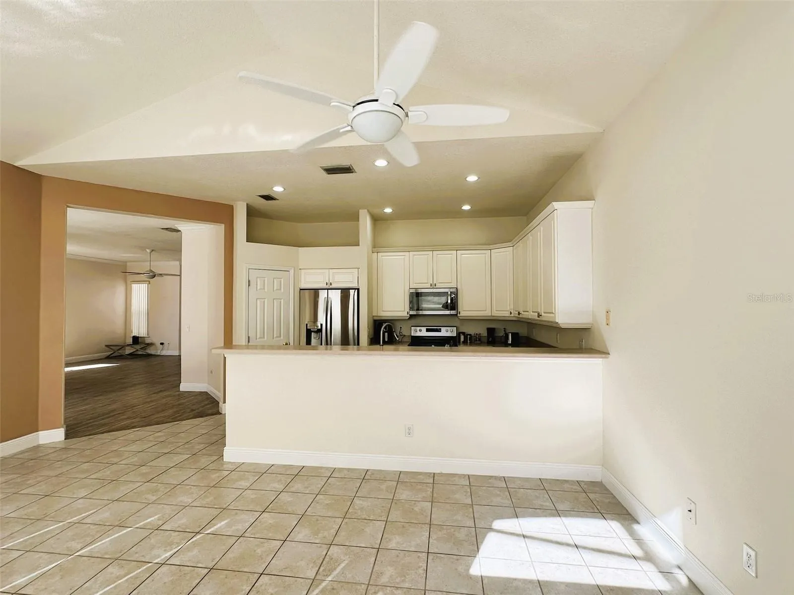 14342 TAMBOURINE DR
