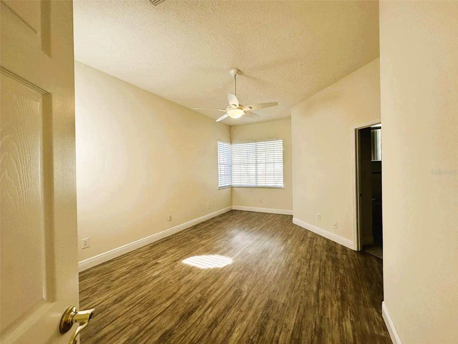 14342 TAMBOURINE DR