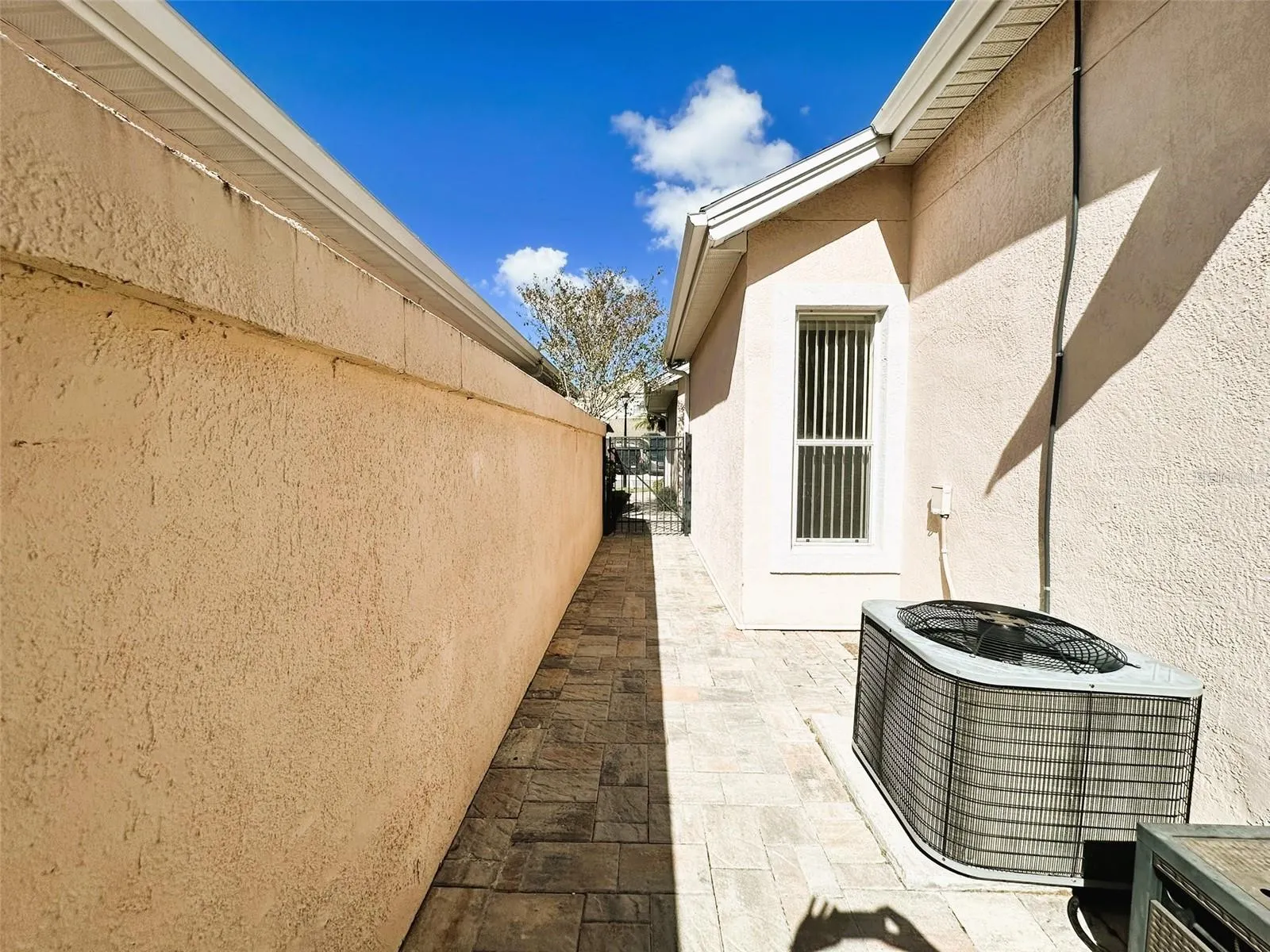 14342 TAMBOURINE DR