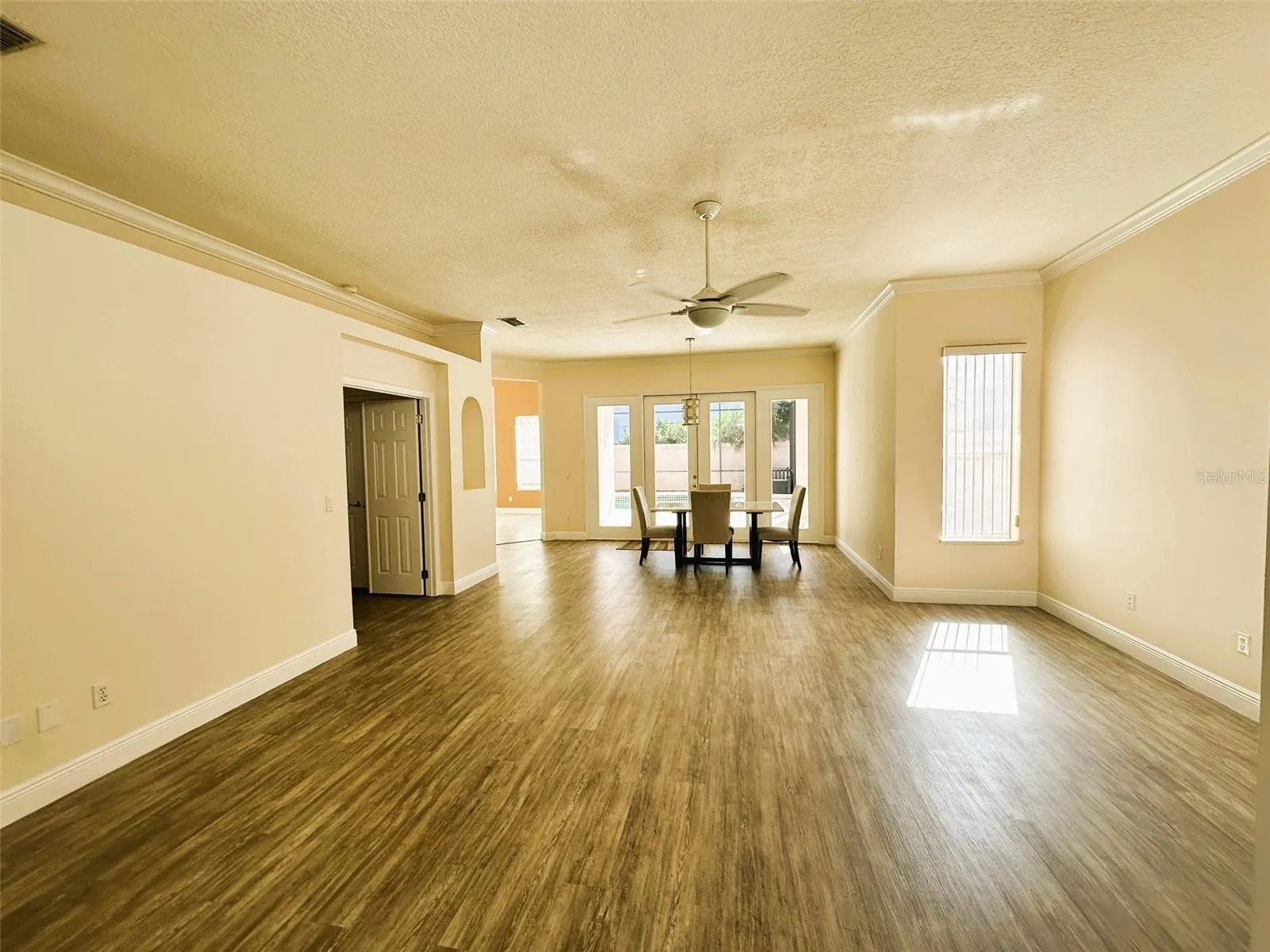 14342 TAMBOURINE DR