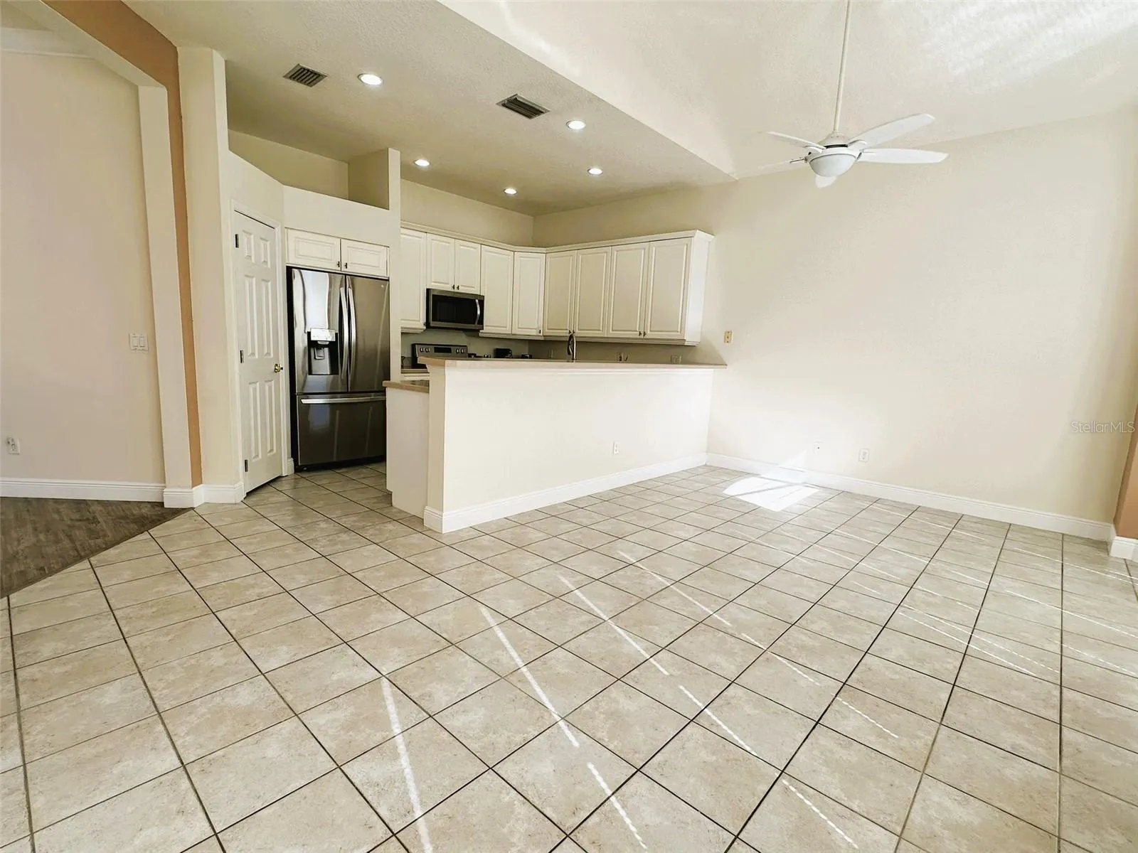 14342 TAMBOURINE DR