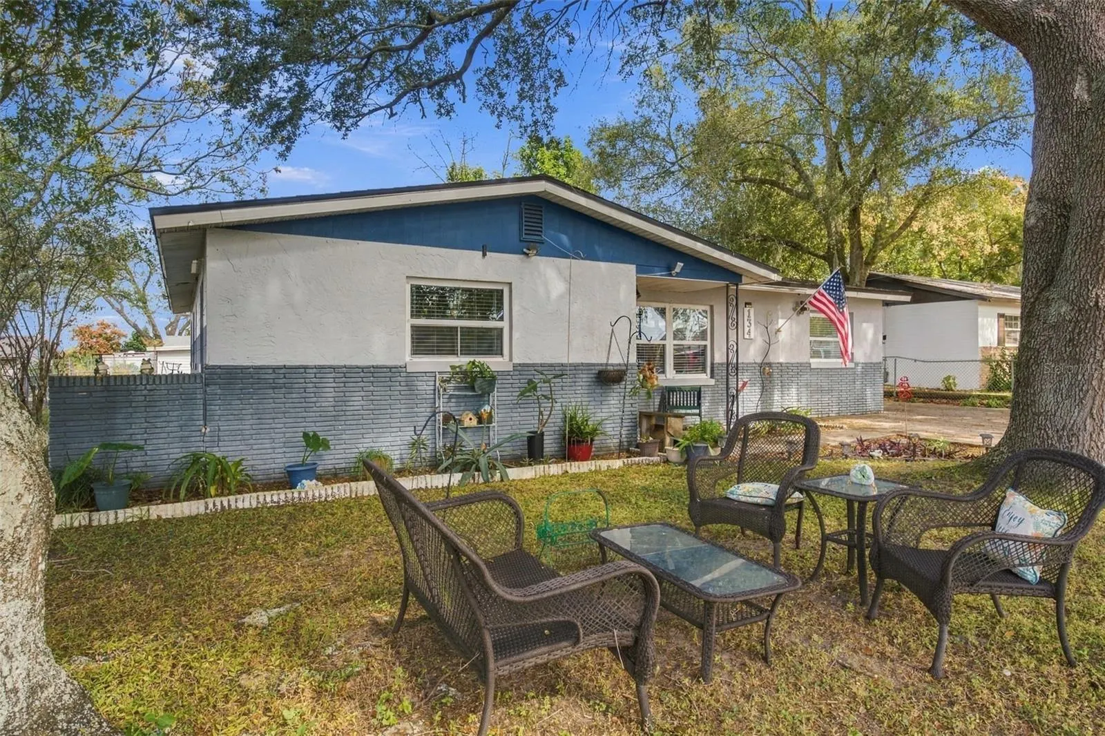 134 GROVE DR