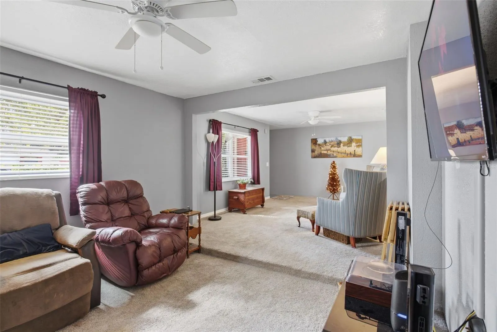134 GROVE DR