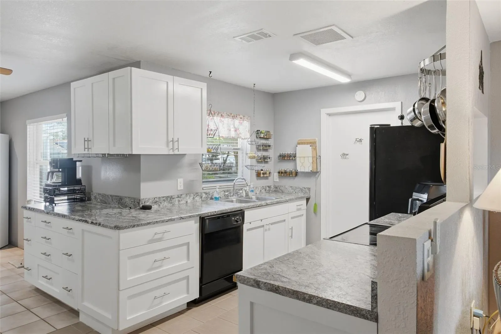 134 GROVE DR
