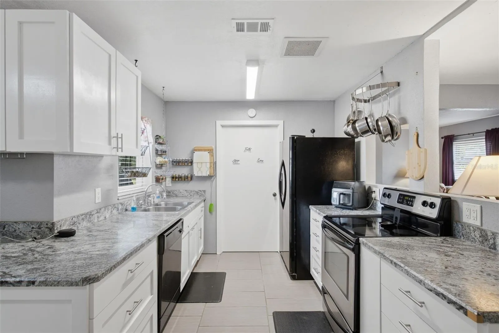 134 GROVE DR