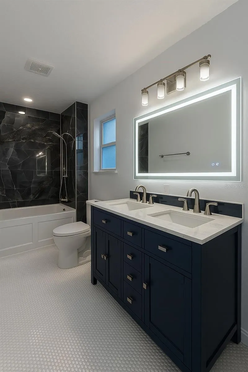 209 SOUTHBRIDGE CIR