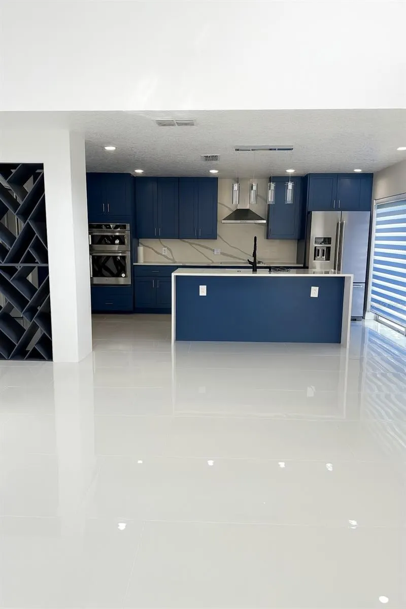 209 SOUTHBRIDGE CIR