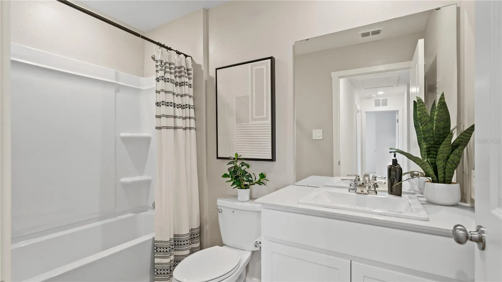 2012 BOOTHBY DR