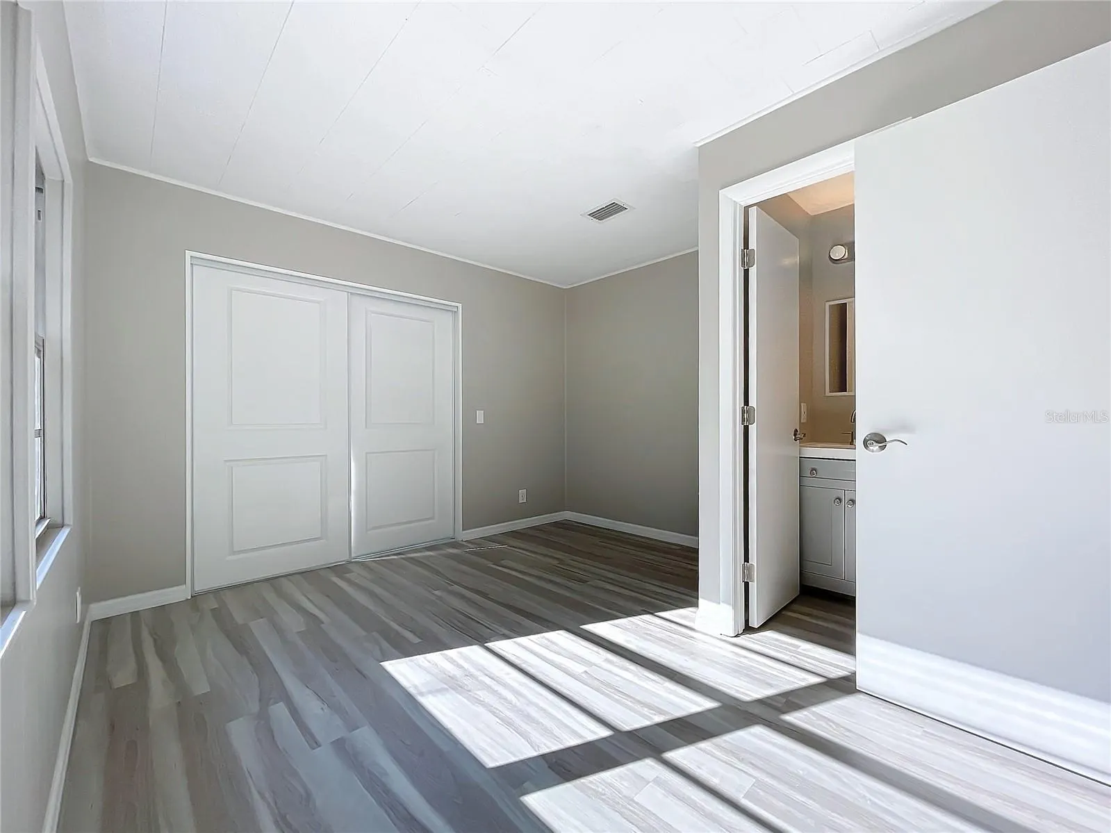 230 PEPPERTREE CT