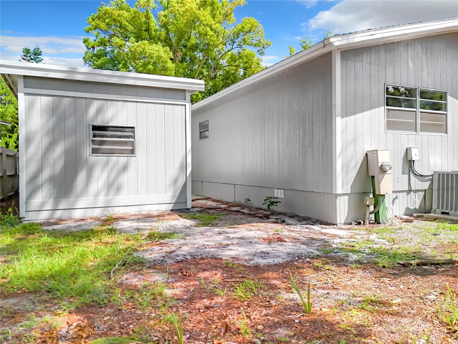230 PEPPERTREE CT