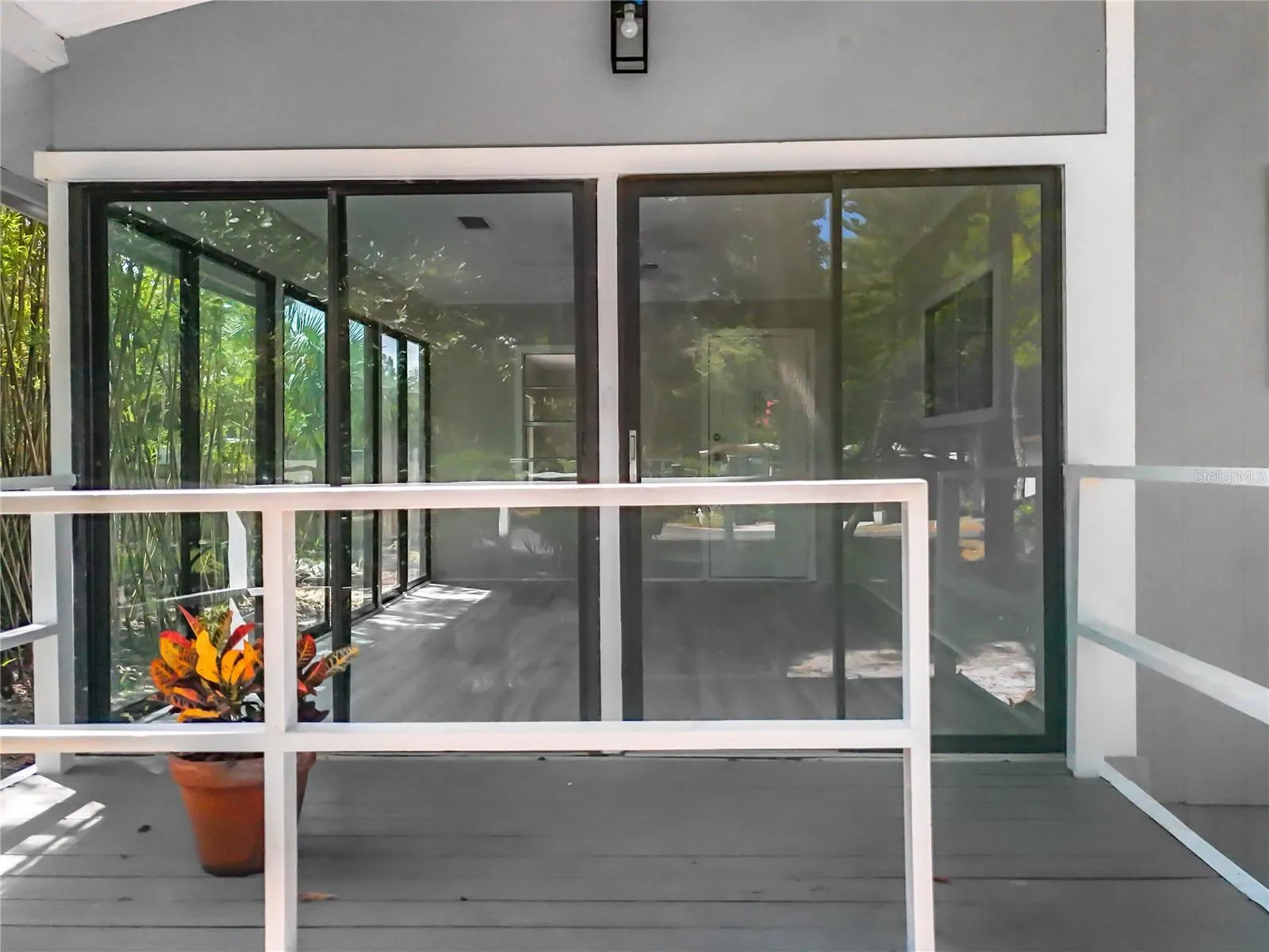 230 PEPPERTREE CT