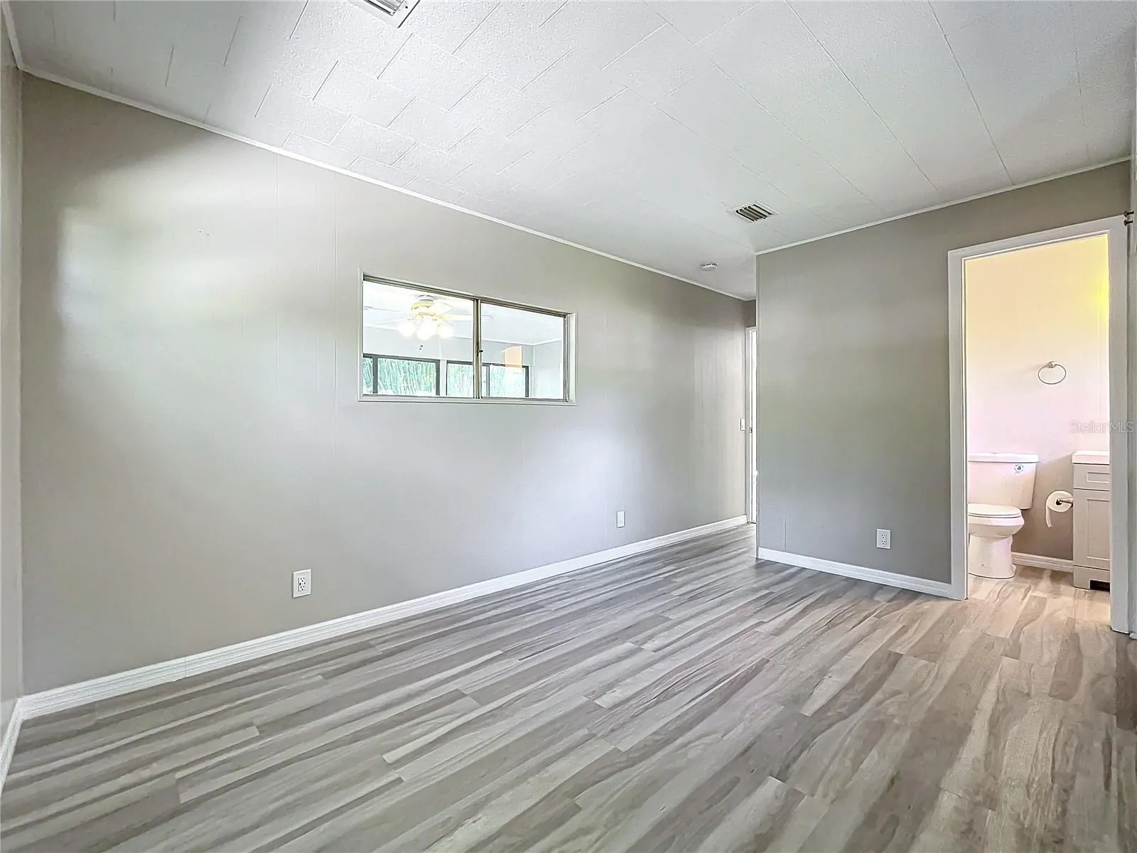 230 PEPPERTREE CT