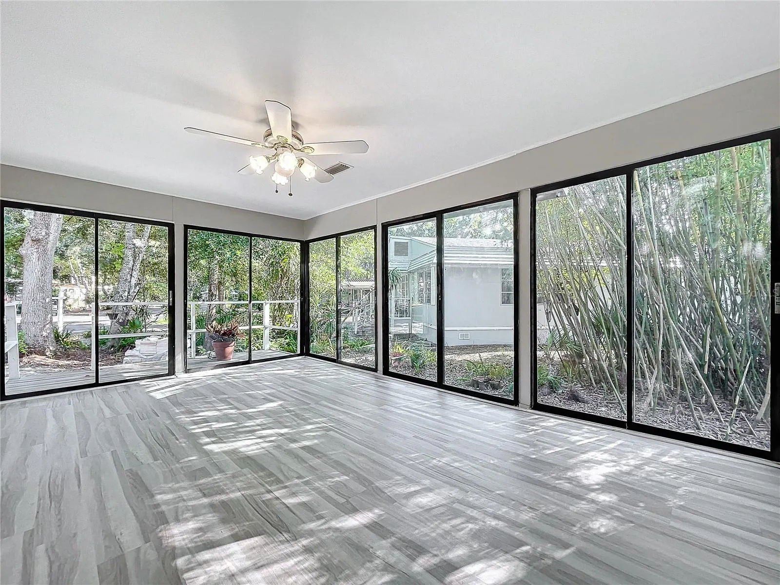230 PEPPERTREE CT