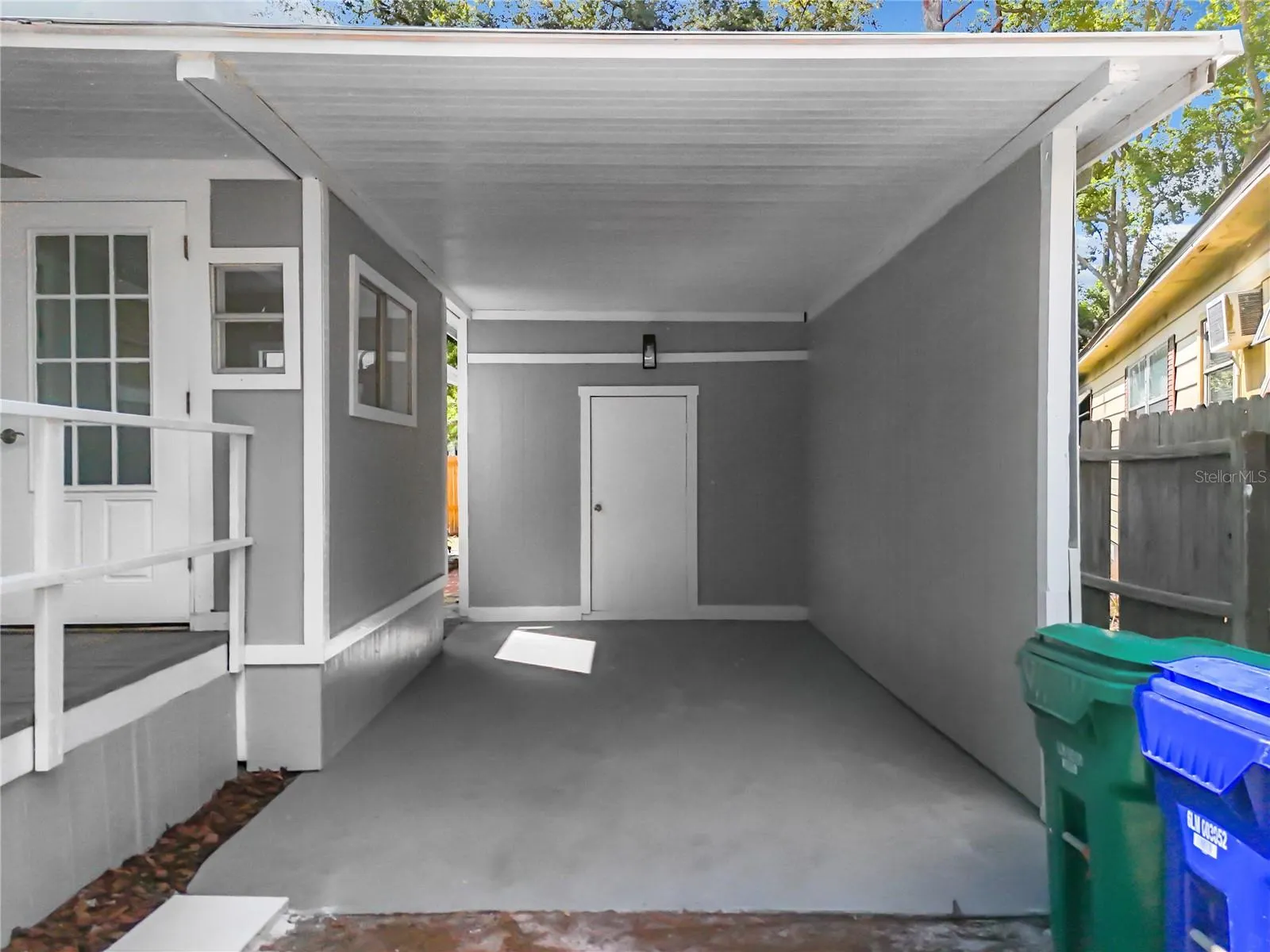 230 PEPPERTREE CT
