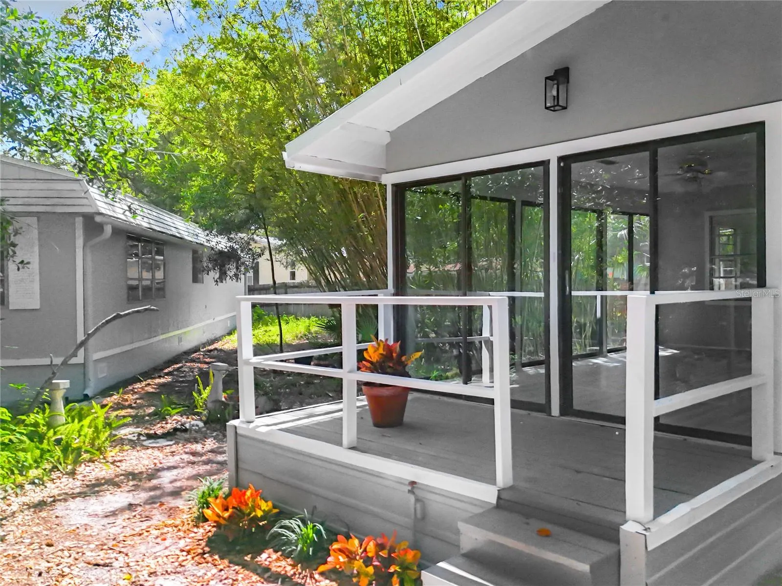 230 PEPPERTREE CT