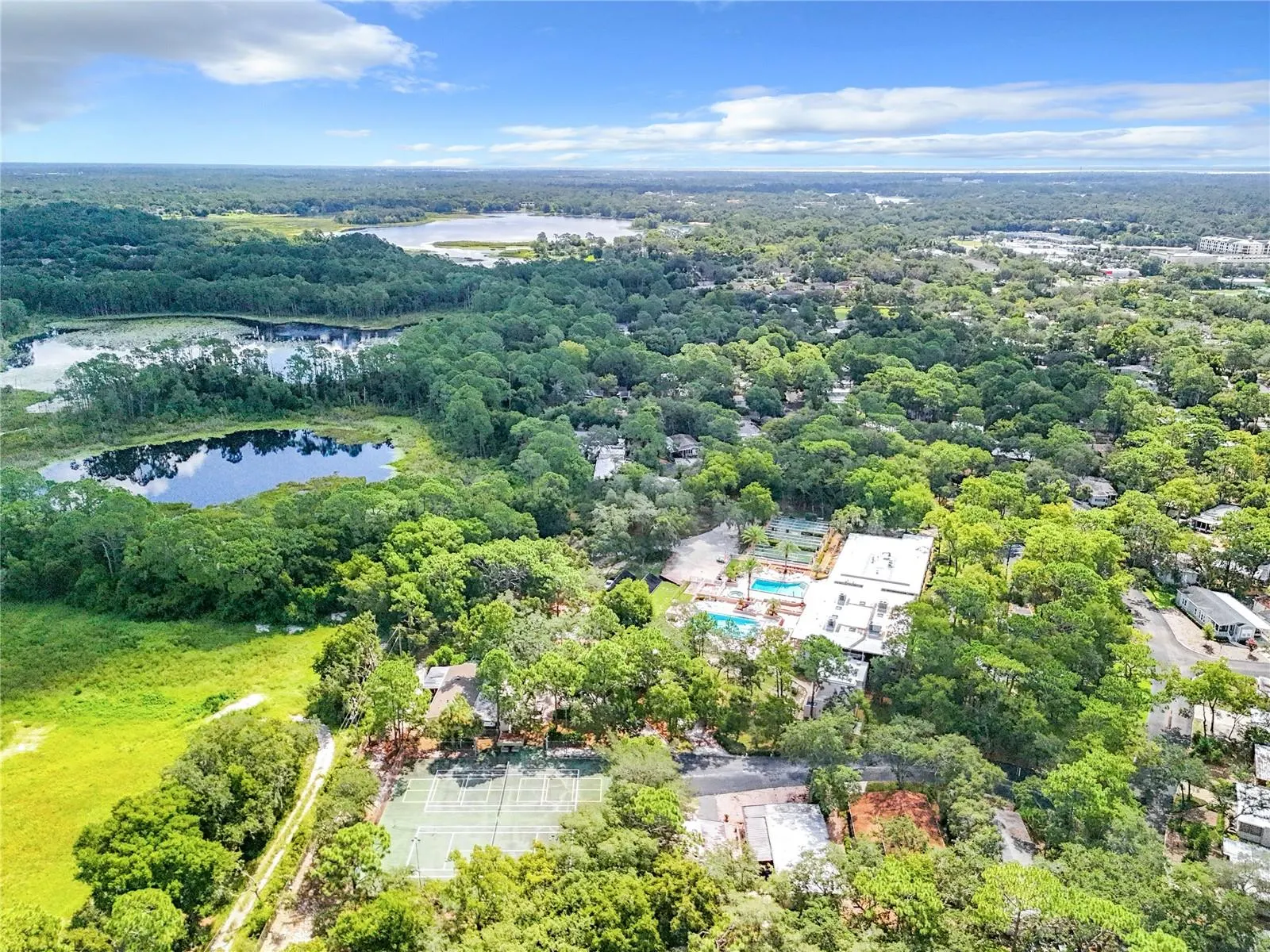 230 PEPPERTREE CT