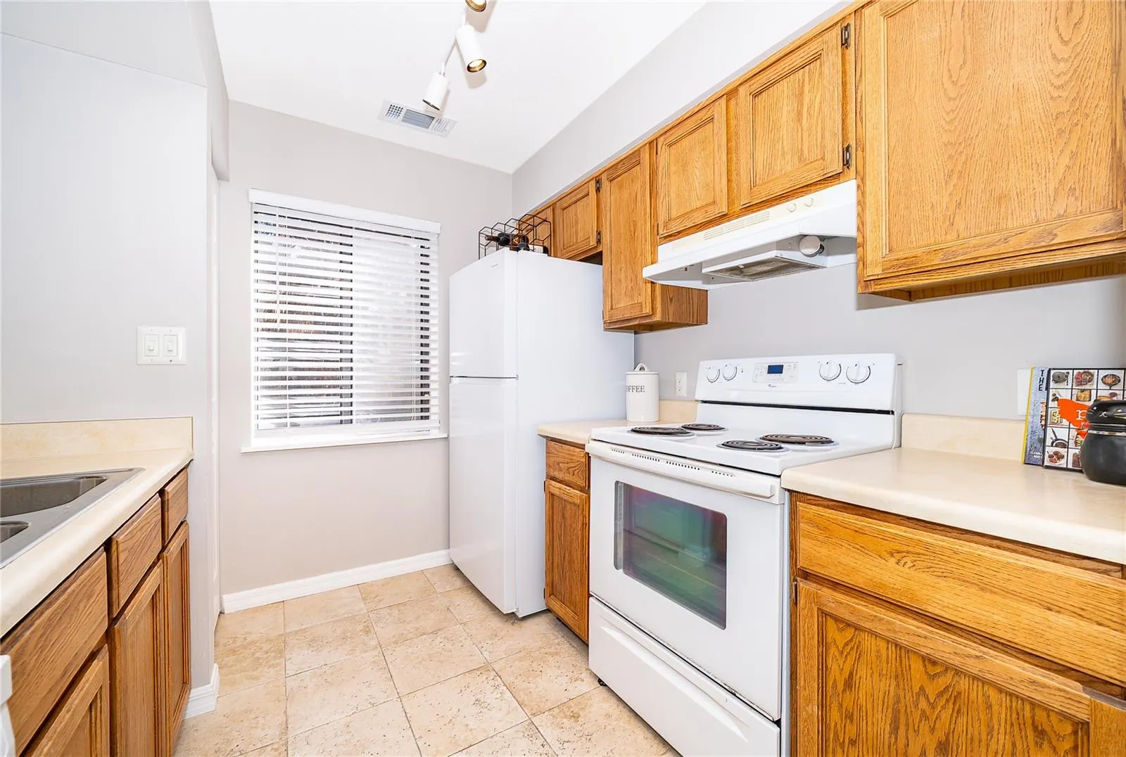 180 WATERFALL WAY #203 #203