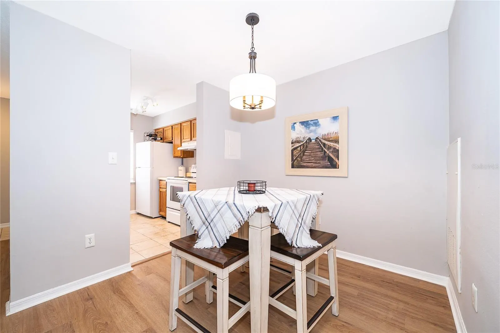 180 WATERFALL WAY #203 #203