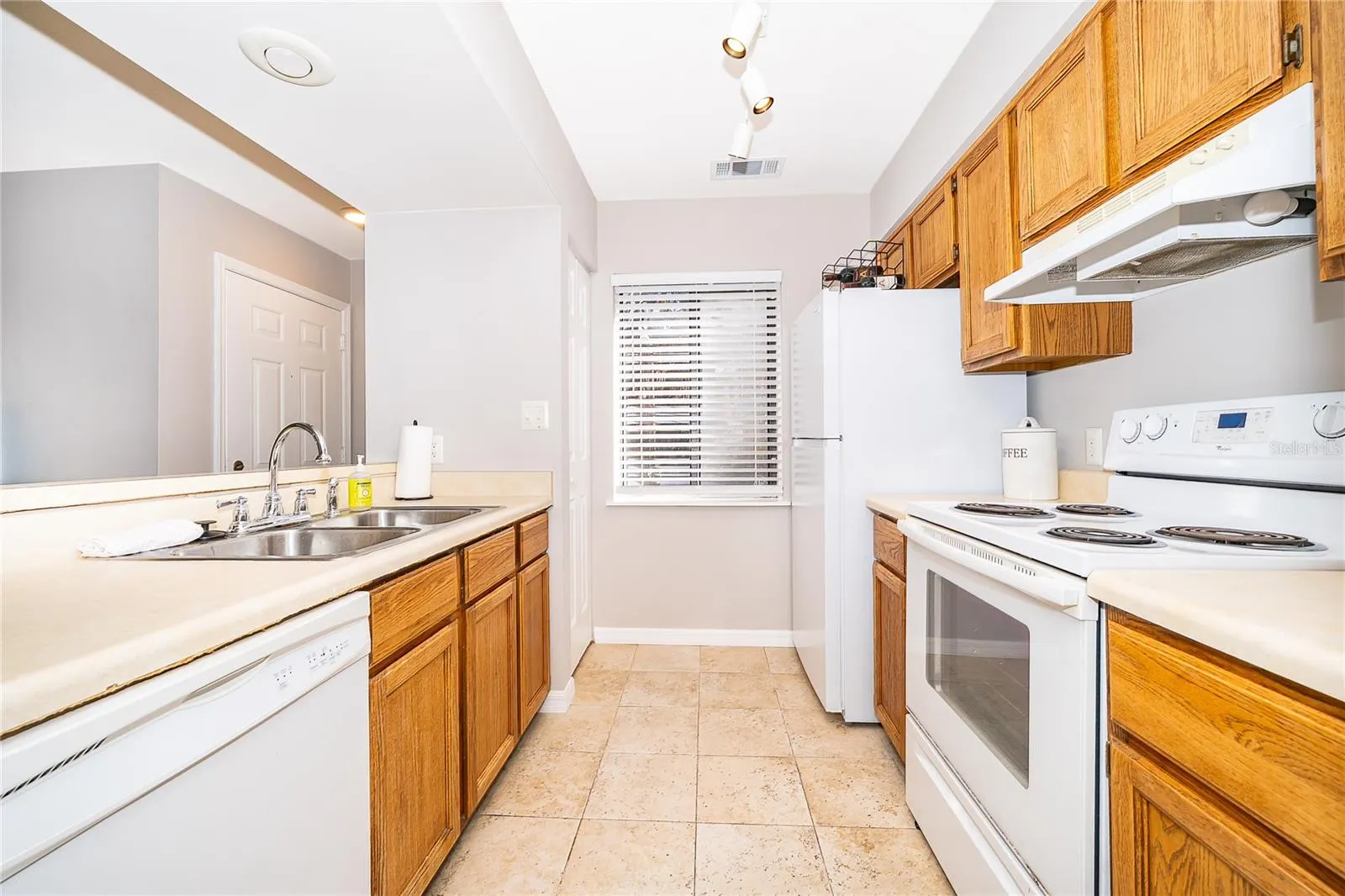 180 WATERFALL WAY #203 #203