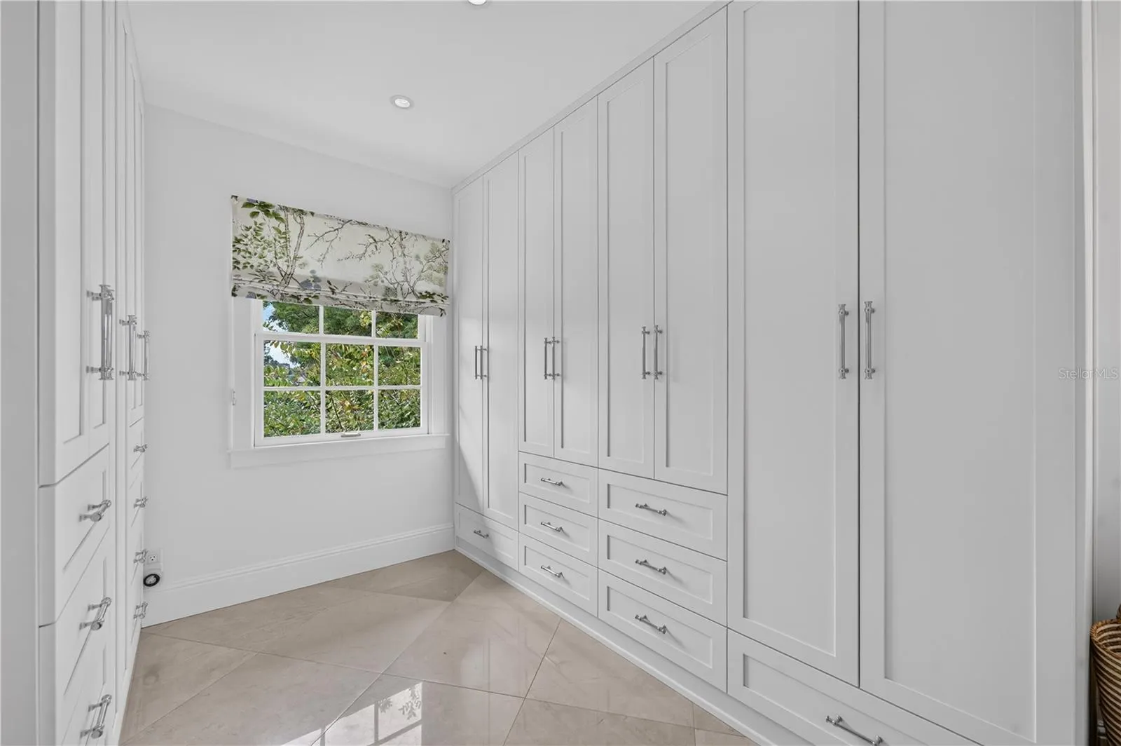 1500 HARRIS CIR