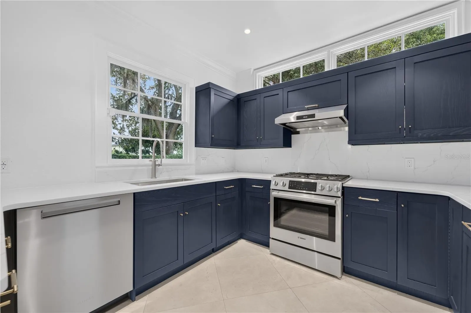 1500 HARRIS CIR