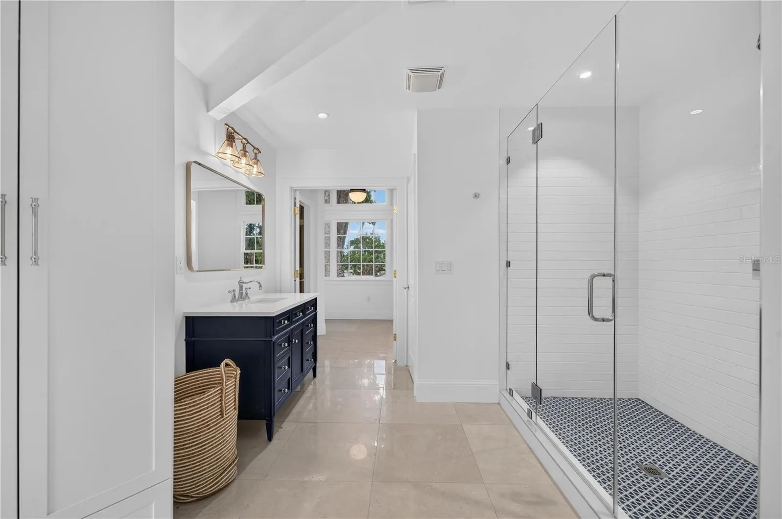 1500 HARRIS CIR