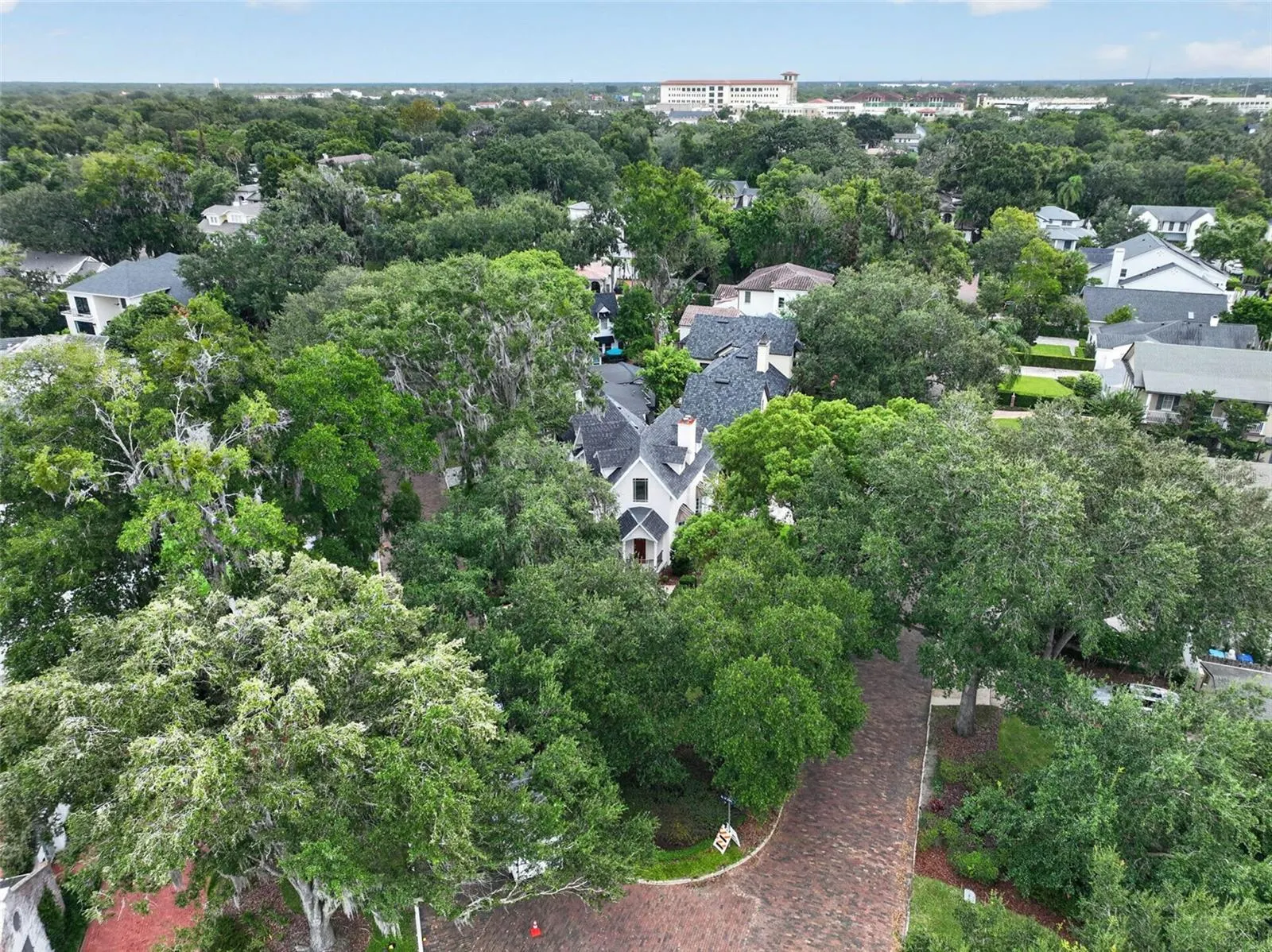 1500 HARRIS CIR