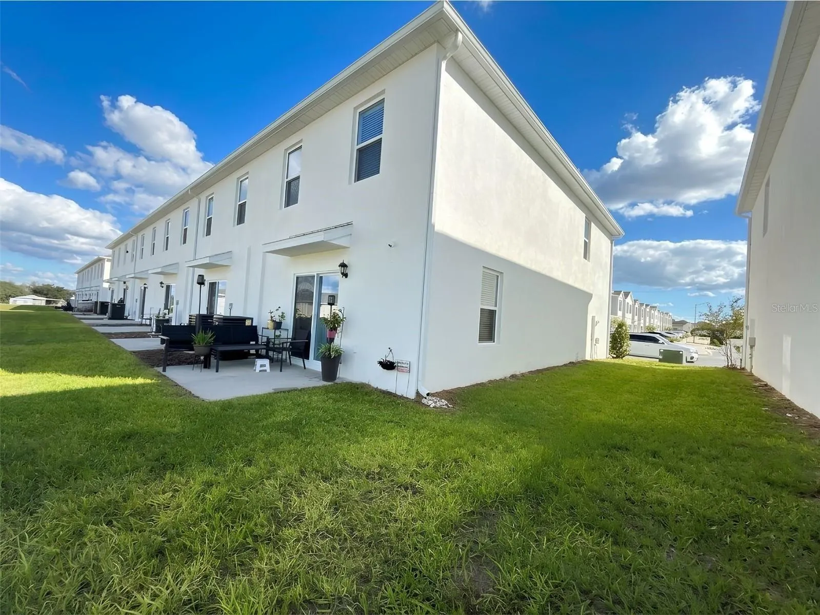 1327 TALLOWWOOD LN