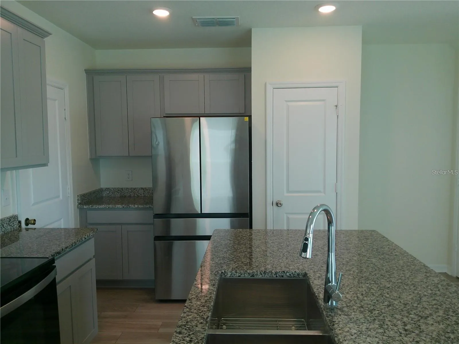 1320 MIRABELLA CIR