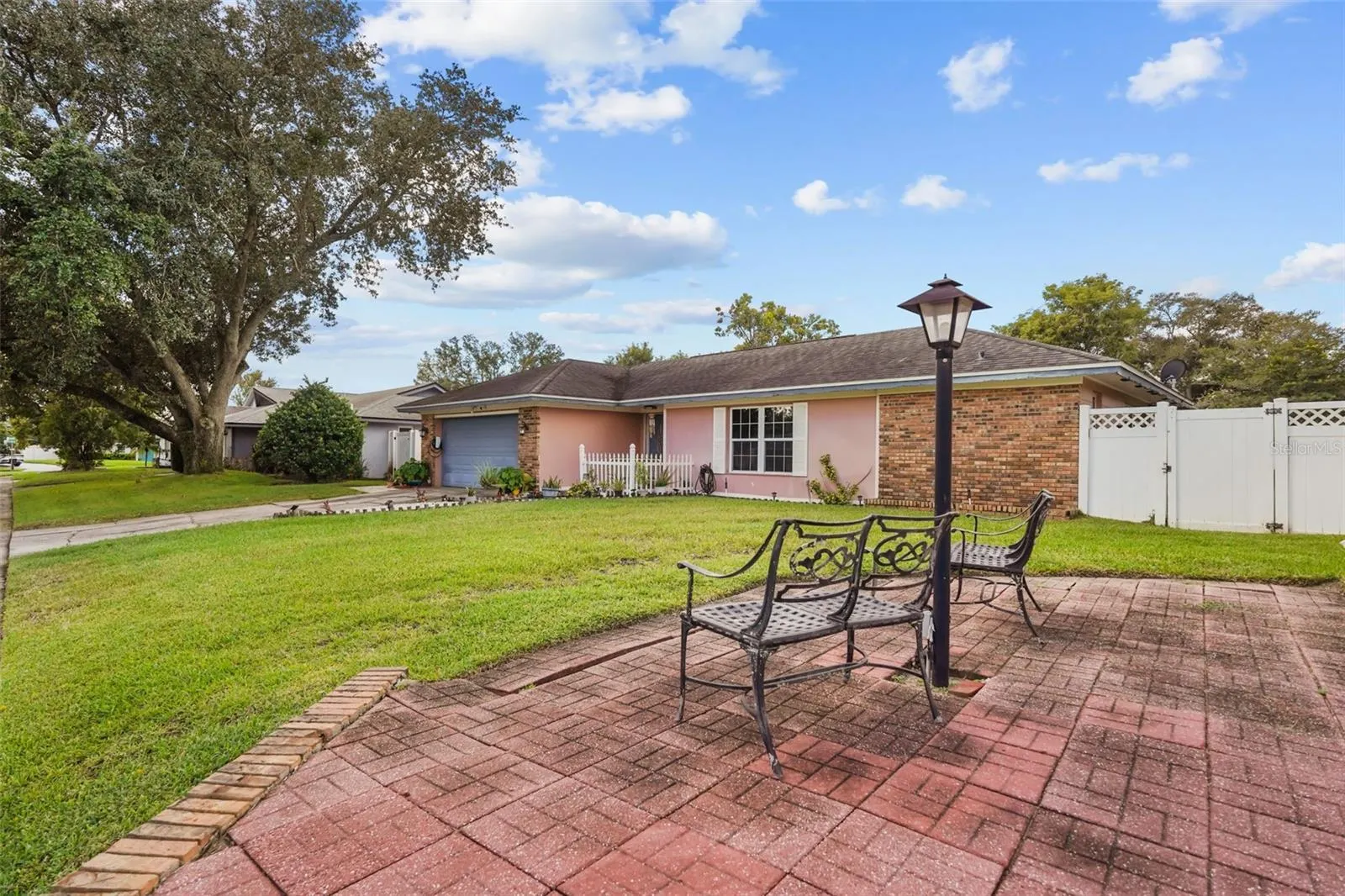 1224 ROSEMARY DR