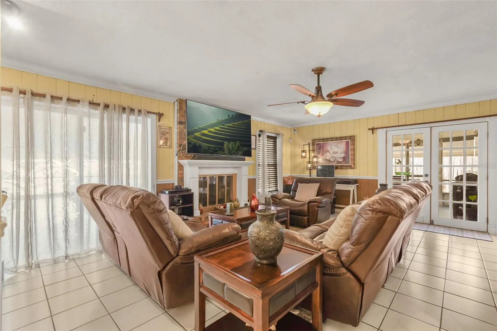 1224 ROSEMARY DR