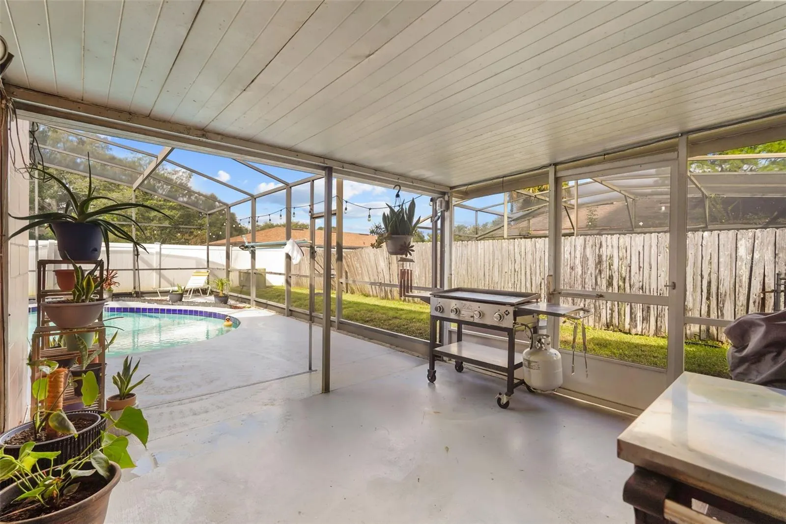 1224 ROSEMARY DR