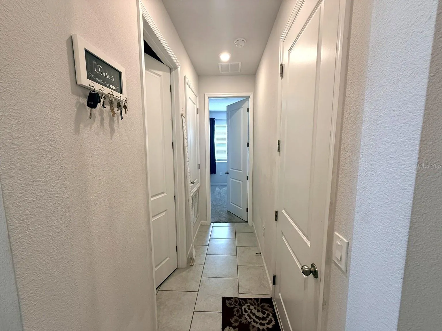 121 CRESTVIEW LN