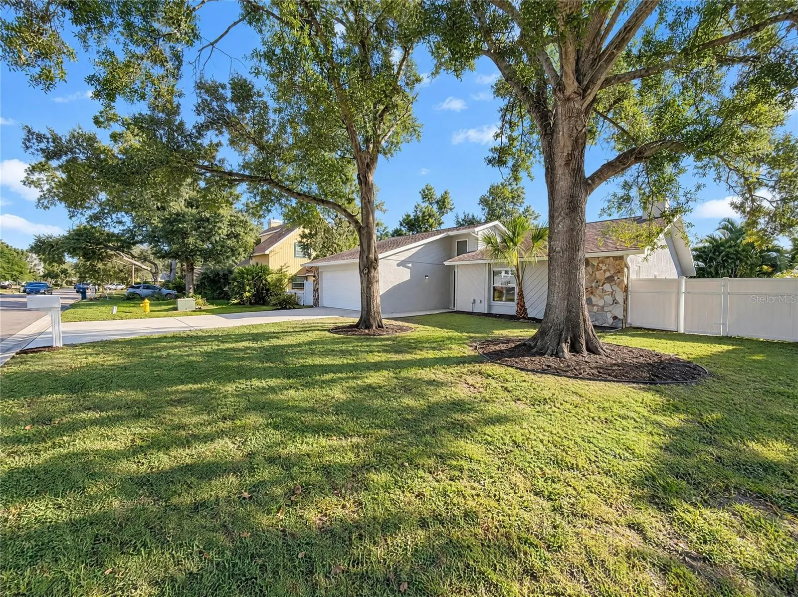8421 CYPRESS LAKE CIR