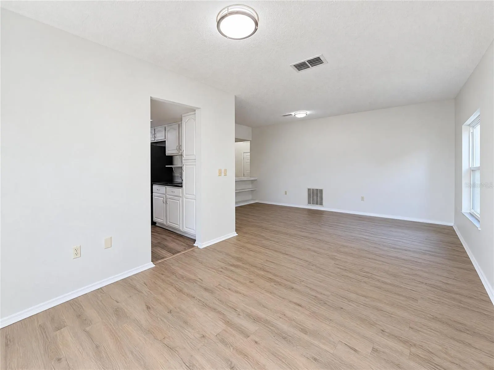 8421 CYPRESS LAKE CIR