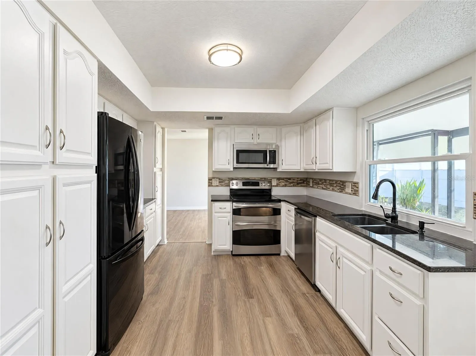 8421 CYPRESS LAKE CIR