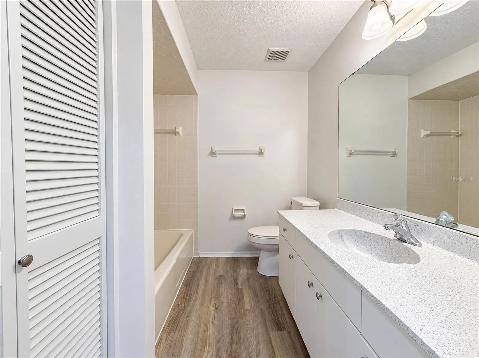 8421 CYPRESS LAKE CIR