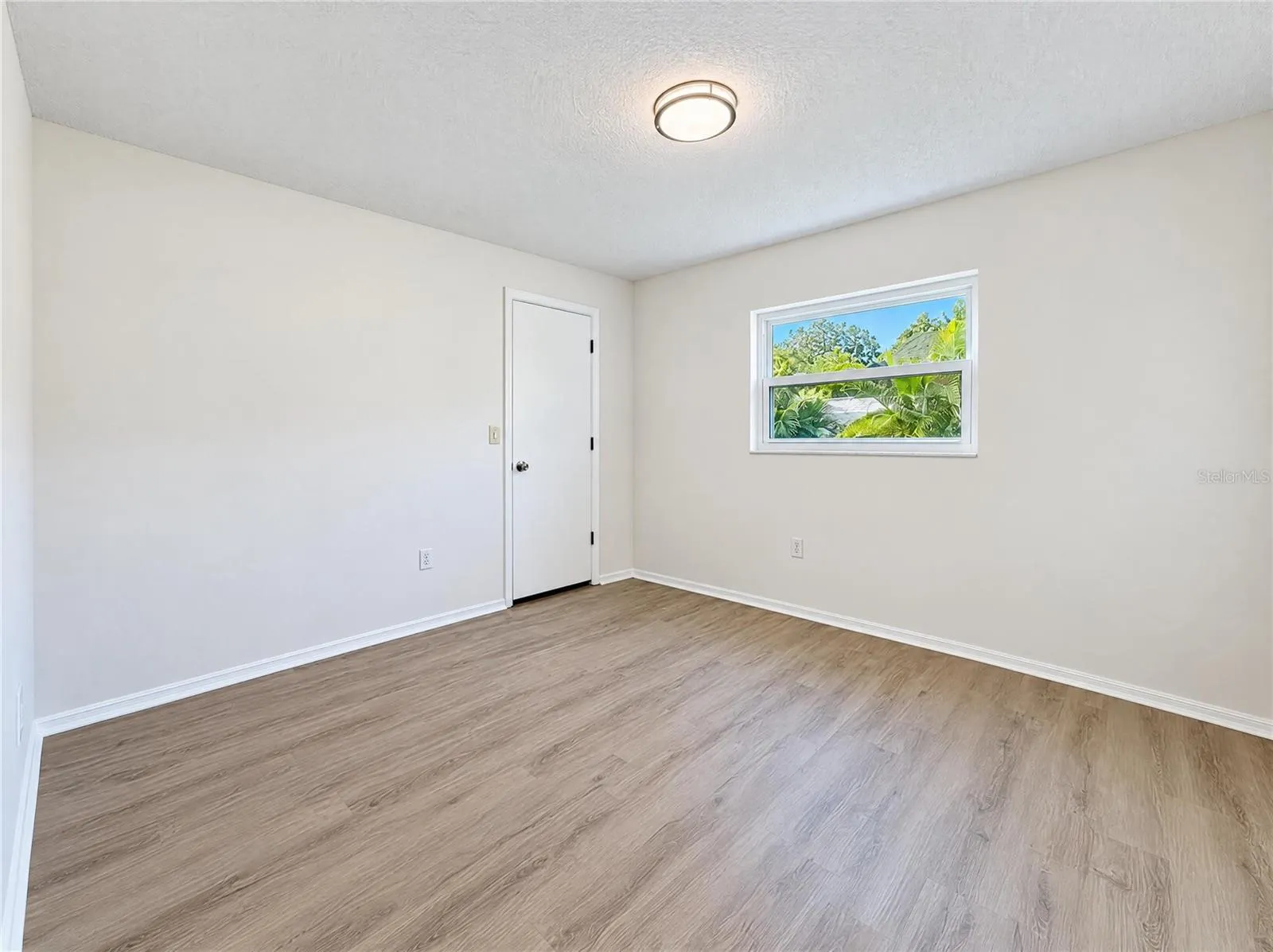 8421 CYPRESS LAKE CIR
