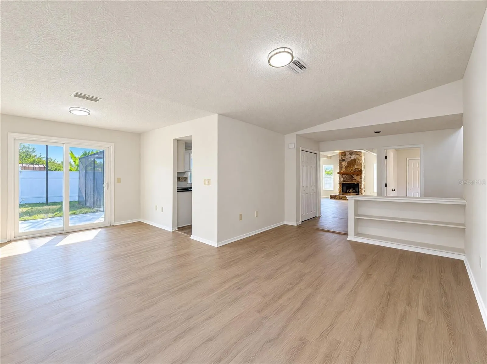 8421 CYPRESS LAKE CIR