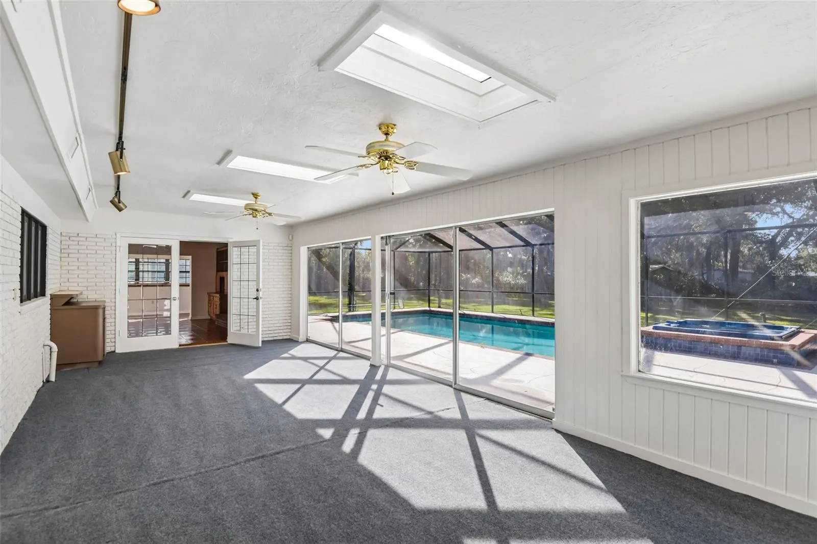 103 RONELE DR