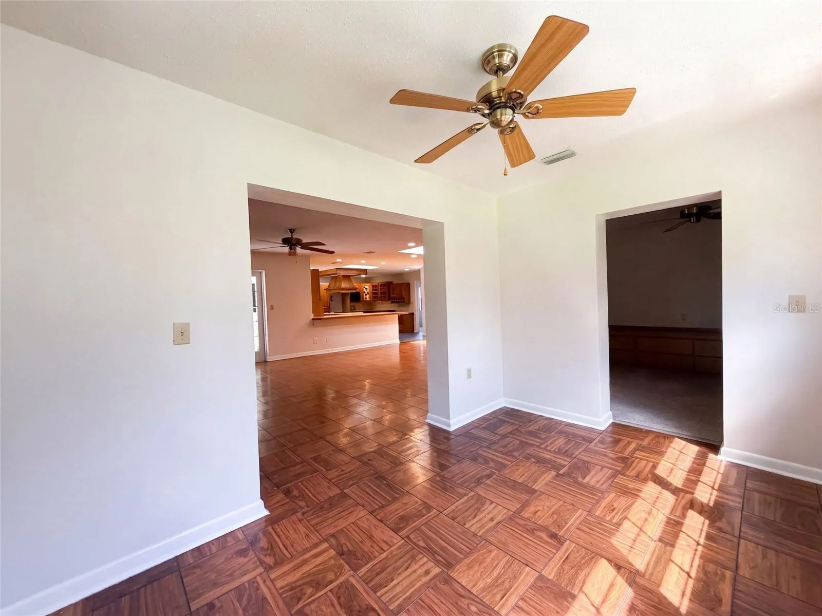 103 RONELE DR