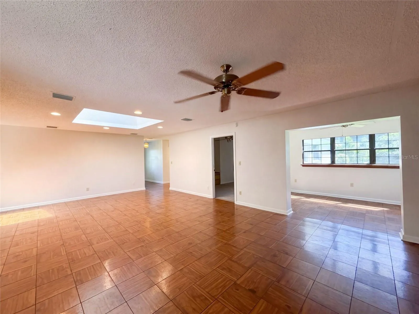 103 RONELE DR