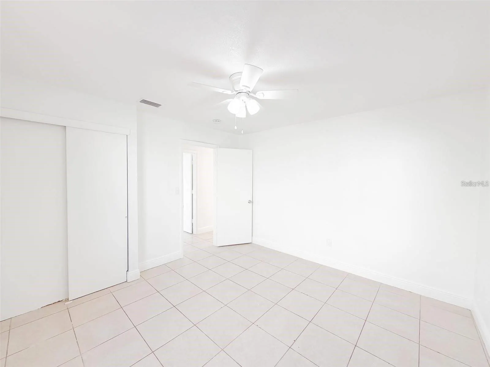407 W BELLA VISTA ST