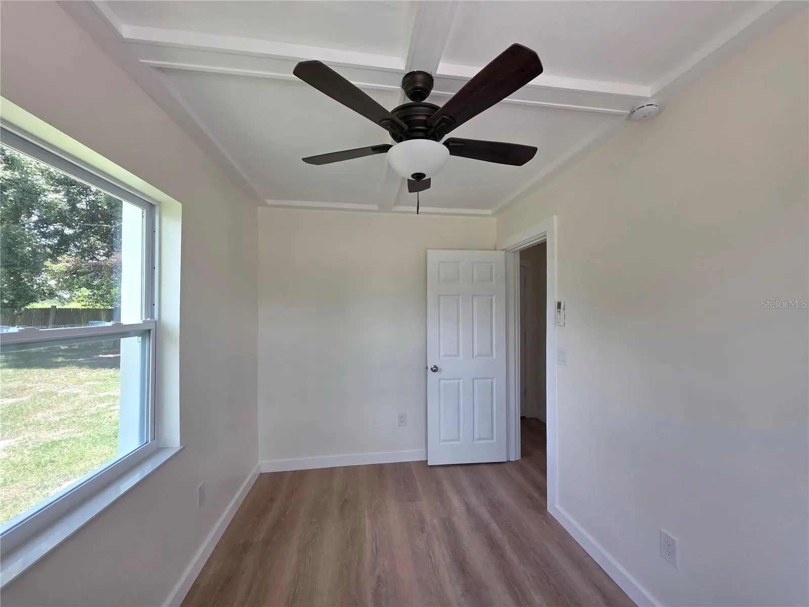 1350 NE 39TH BLVD