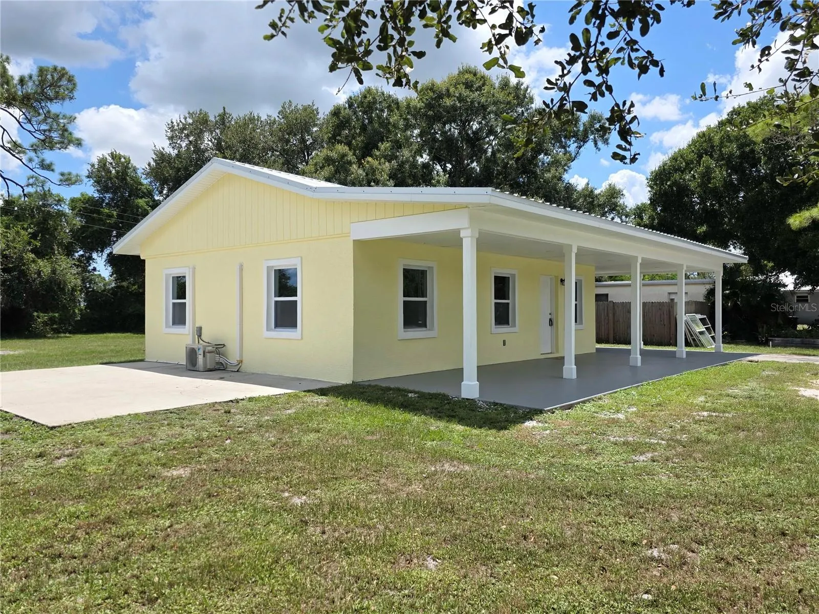 1350 NE 39TH BLVD